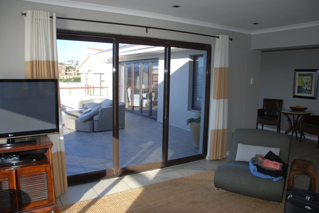 Blick zur Terrasse Hotel Cliff Lodge