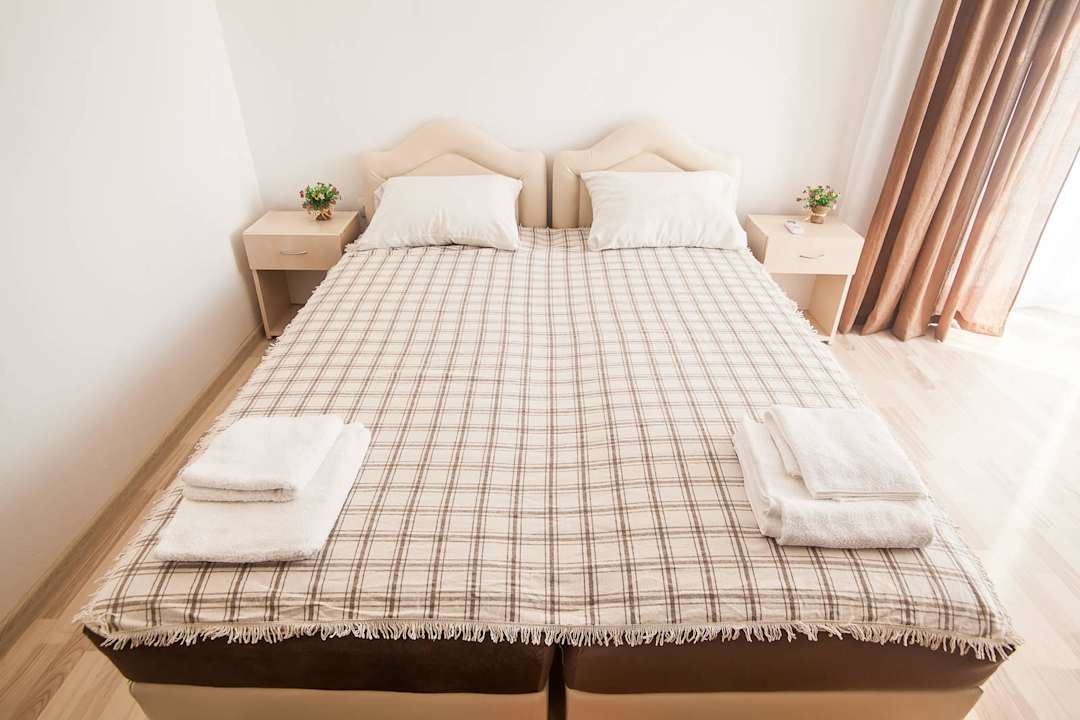 номер с двуспальной кроватью Rooms and apartments Milana