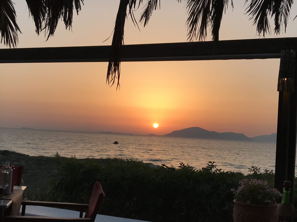 Strand Akti Palace Resort & Spa