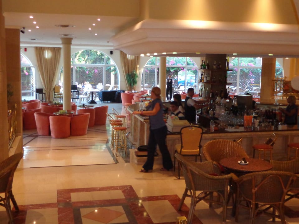 Lobby Bar Hotel Kalithea Horizon Royal