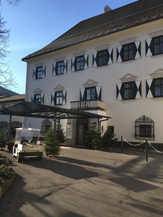 Eingang IMLAUER Hotel Schloss Pichlarn