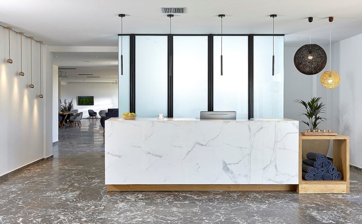 Lobby Vasia Royal Hotel