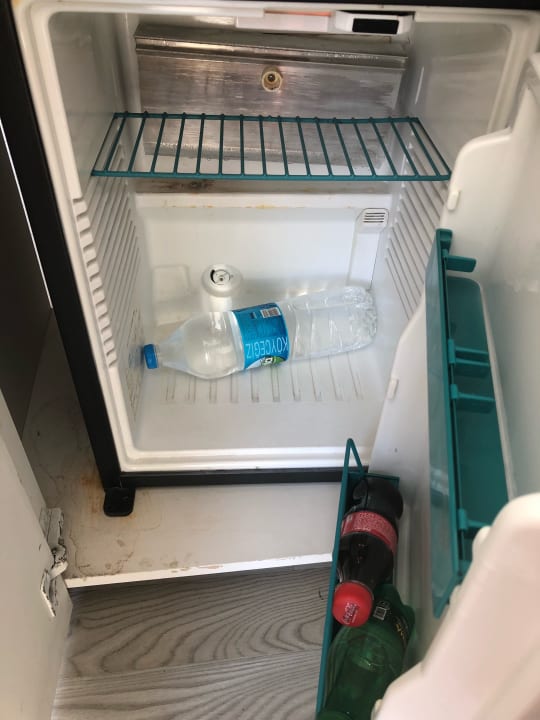 Zimmer Charm Beach Hotel