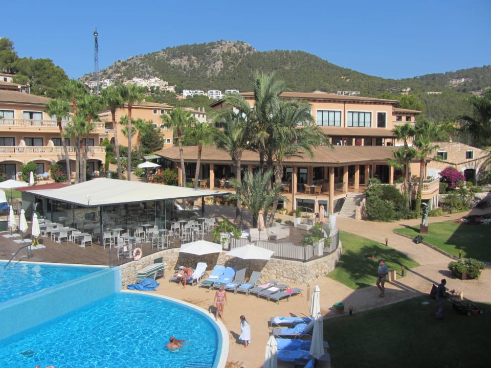 Poolbereich  Mon Port Hotel & Spa