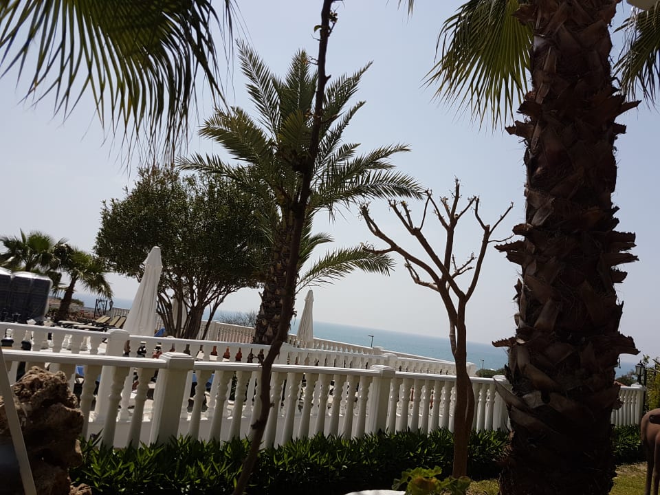 Strand Alba Queen Hotel