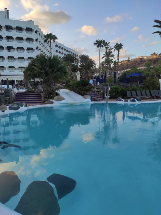 Pool Corallium Beach by Lopesan Hotels - Adults only