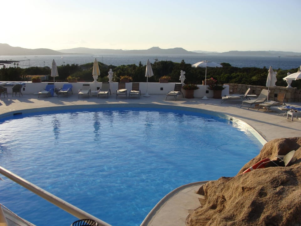 Pool mit herrlicher Aussicht Hotel Grand Relais dei Nuraghi