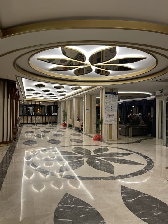 Lobby Saphir Hotel & Villas