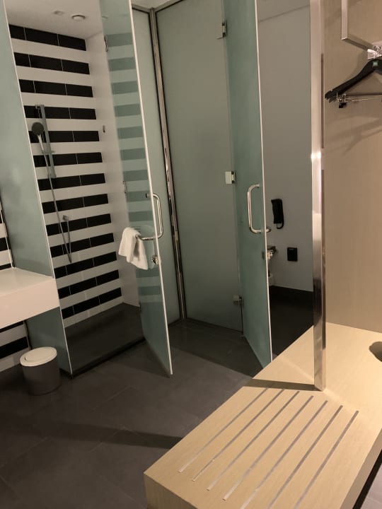 Zimmer ibis Styles Dubai Airport