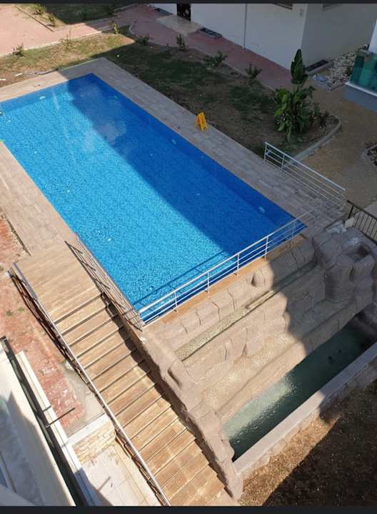 Pool Mina Suit Apart