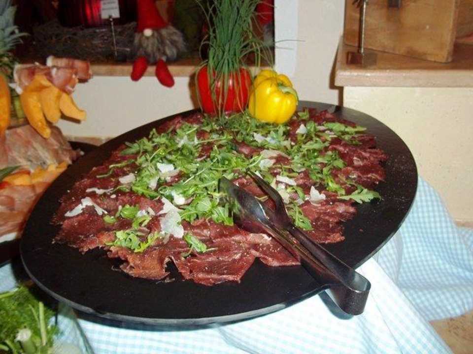 Vorspeisenbüffet zum "Italienischer Abend" Alphotel Tyrol