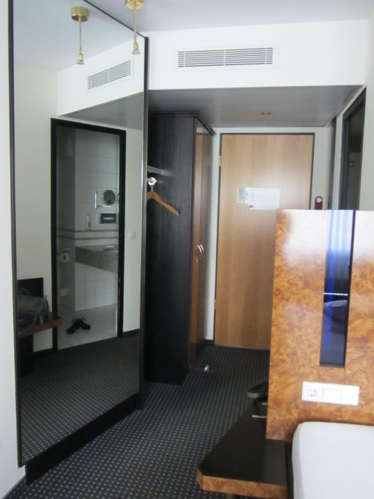 Zimmer 220 Mercure Hotel Plaza Essen