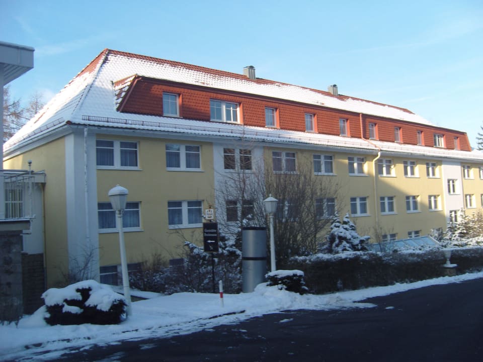 Rechts vom Eingang  AKZENT Hotel Am Burgholz