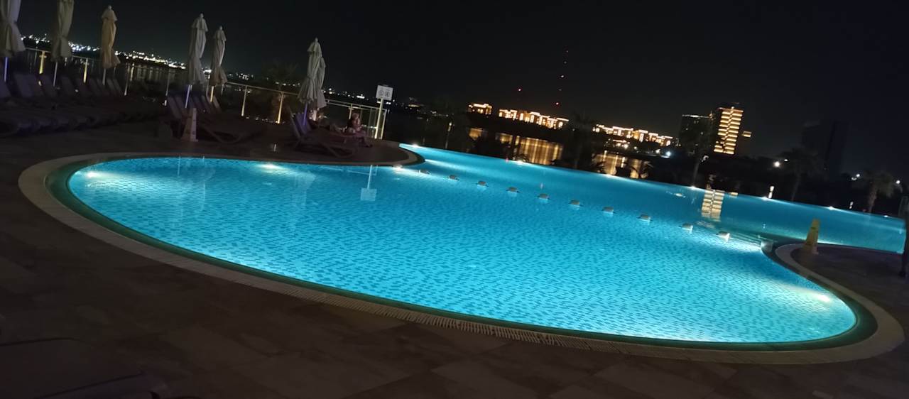 Pool Hampton by Hilton Marjan Island