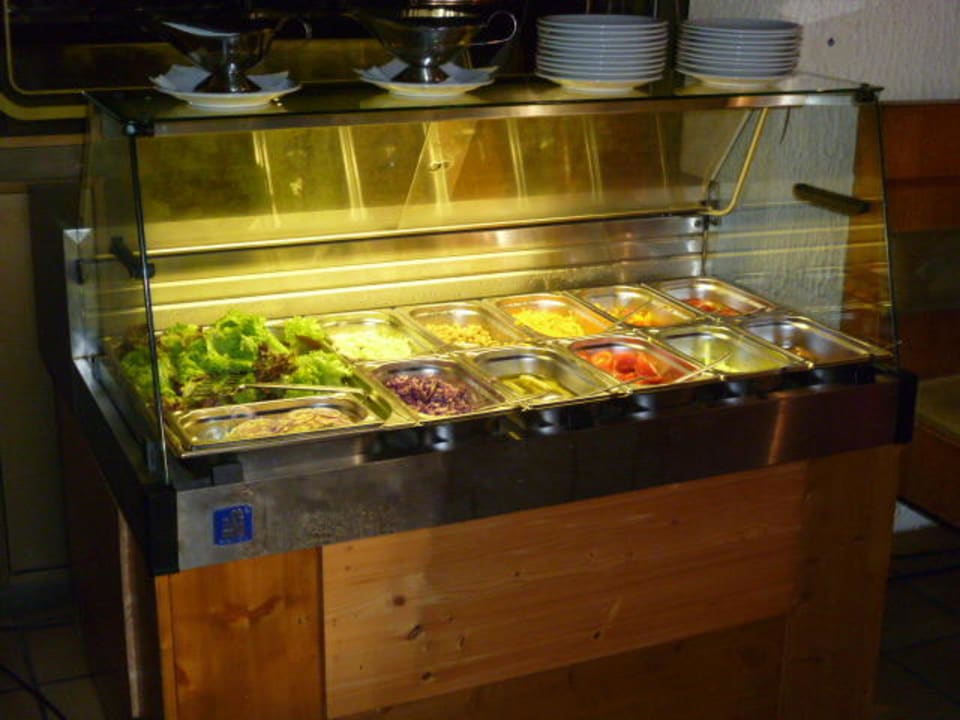 Salatbüffet im Kelterhaus Gästehaus Marietta