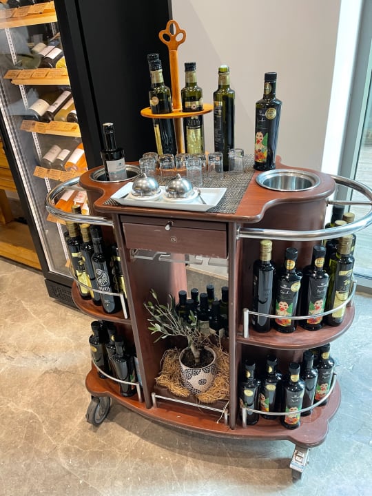 Gastro Acanthus Cennet Barut Collection