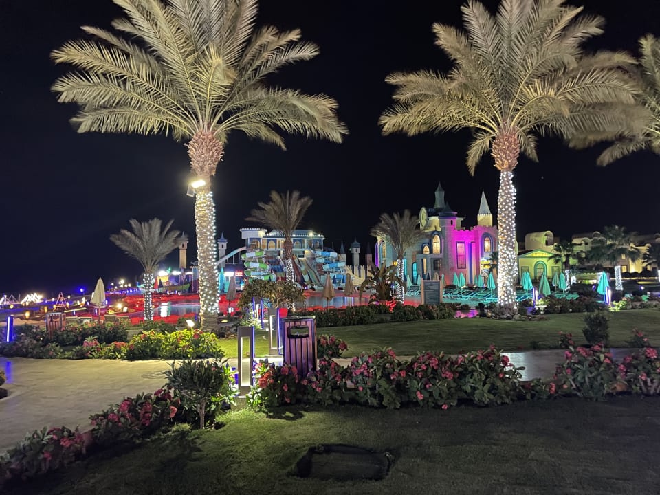 Gartenanlage Gravity Hotel & Aquapark Sahl Hasheesh