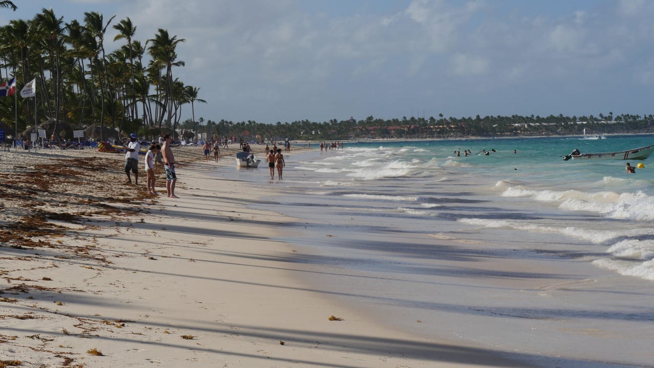 Strandansicht bei Wellen Grand Palladium Select Bávaro Resort & Spa