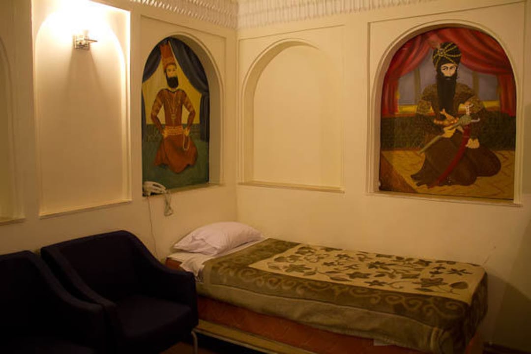 Wystrój pokoju Yazd Traditional Hotel