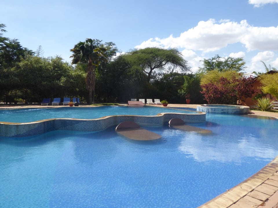 Pool Kilima Safari Camp