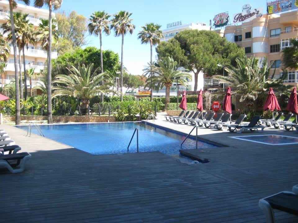 Relaxpool, dahinter die Schinkenstr. Hotel Playa Golf
