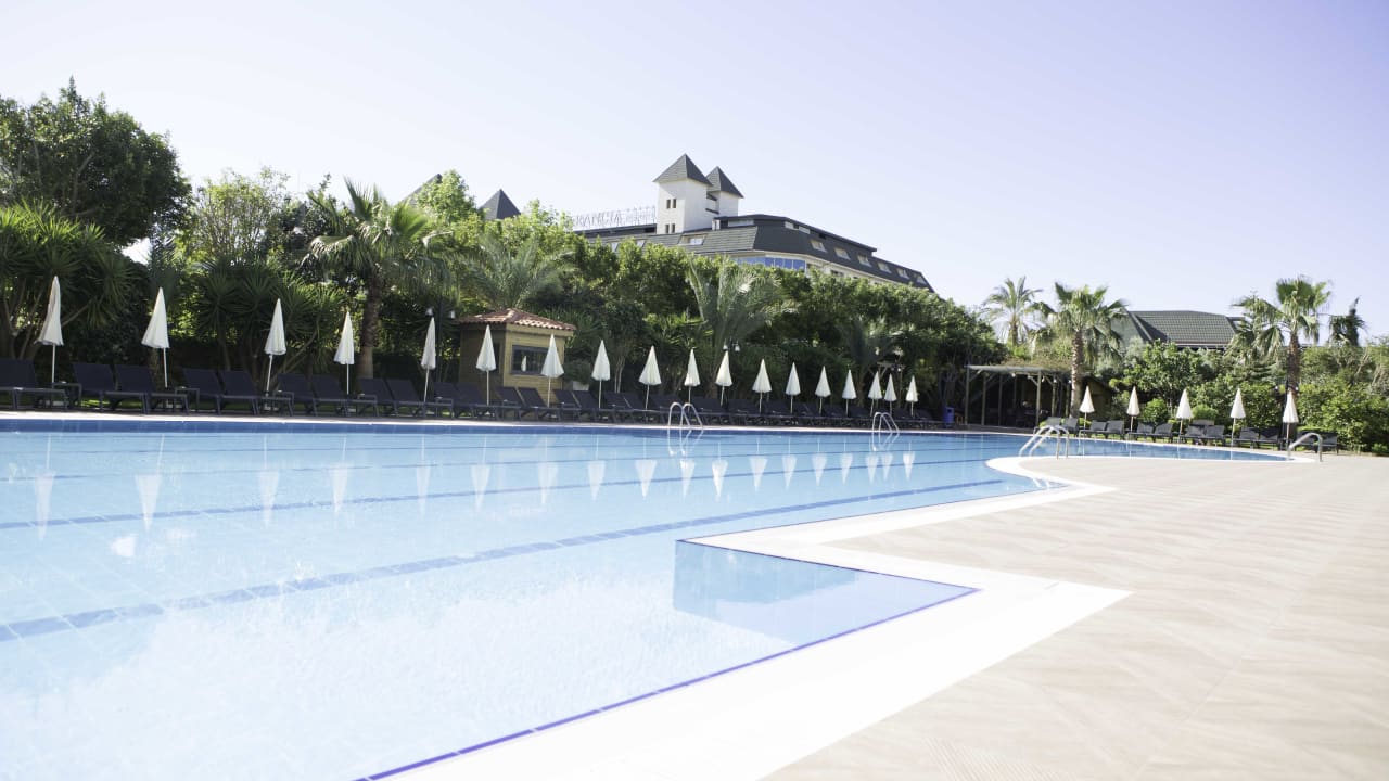 Pool Telatiye Resort
