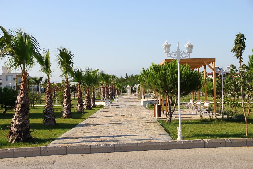 Gartenanlage Elegance East Hotel