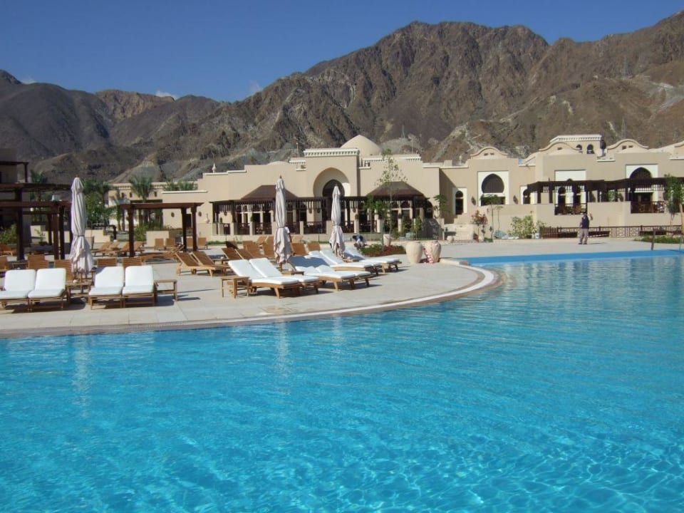 Pool Miramar Al Aqah Beach Resort