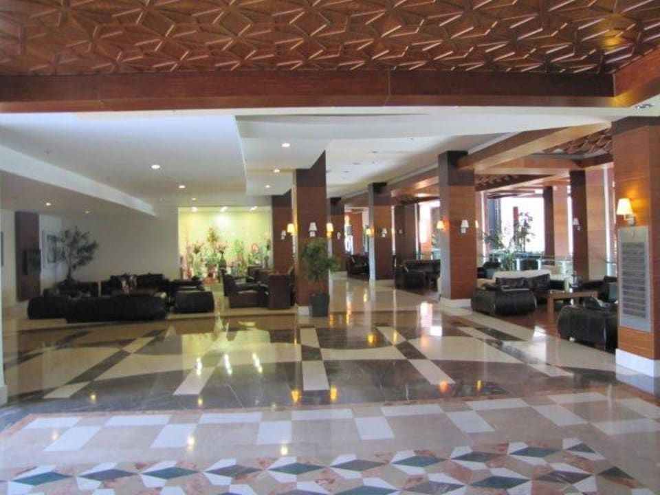 Górny hall budynku głównego Voyage Belek Golf & Spa