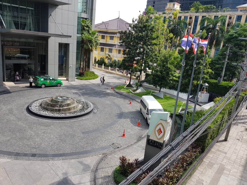 Brunnen Eastin Grand Hotel Sathorn