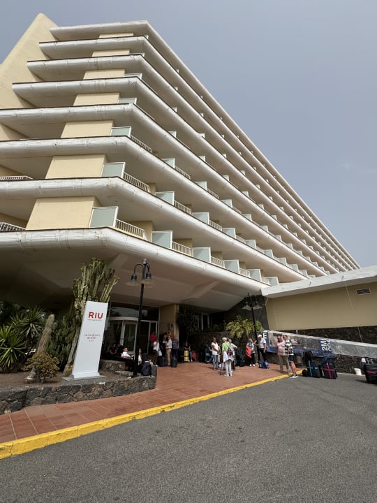 Außenansicht Hotel Riu Oliva Beach Resort