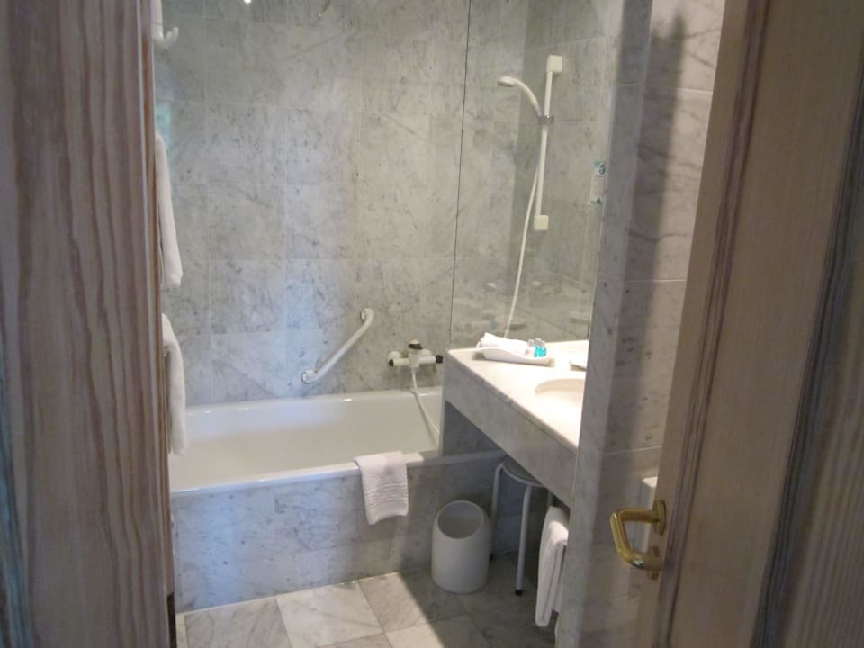 Bad/Dusche/WC Hotel Seevilla
