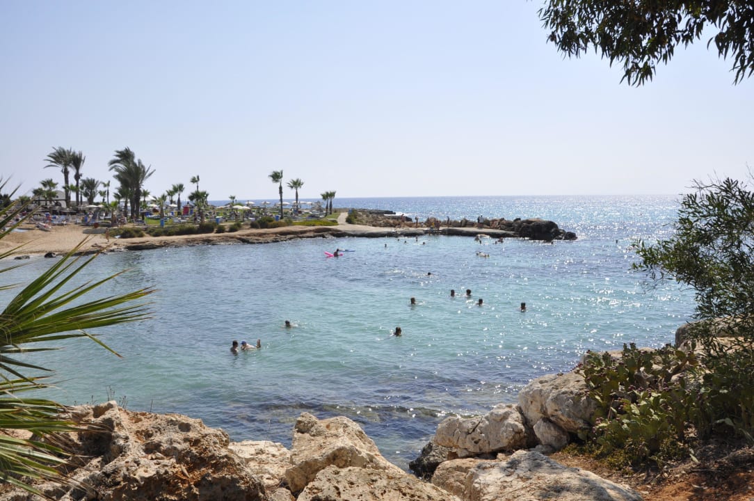 Oktober 2012 Adams Beach Hotel