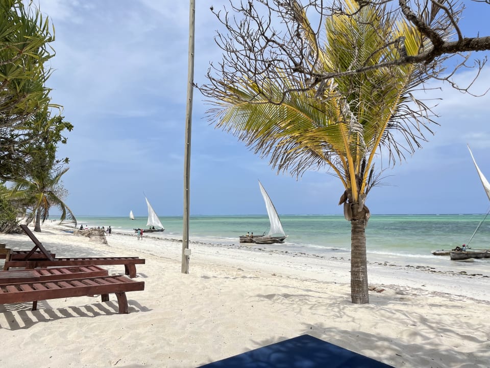 Strand Neptune Pwani Beach Resort & Spa