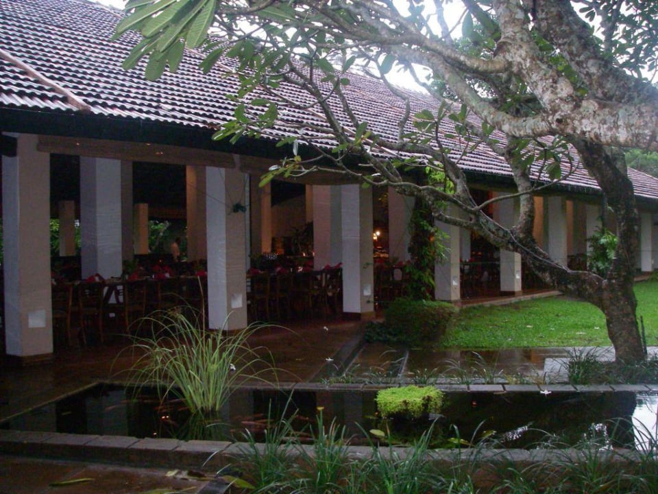 Restauracja z zewnątrz Sigiriya Village