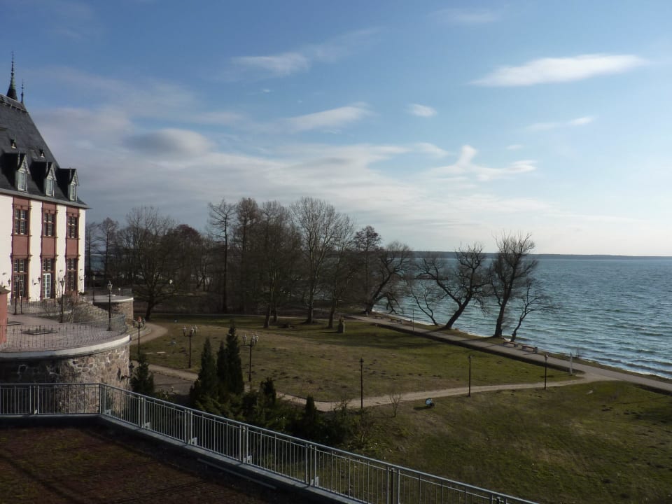 Blick aus dem Zimmerfenster (1) Seehotel Schloss Klink