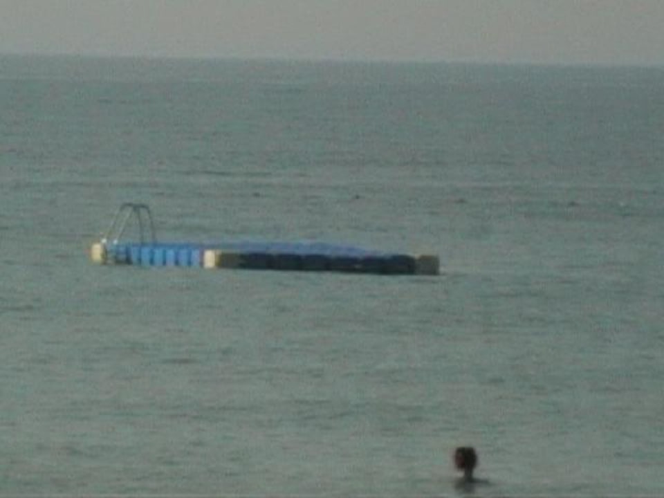 Kleine Schwimminsel in Strandnähe Belek Beach Resort Hotel