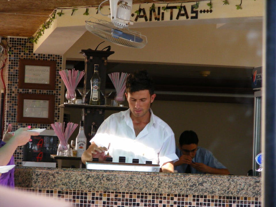 Barmeister Anitas Beach Hotel