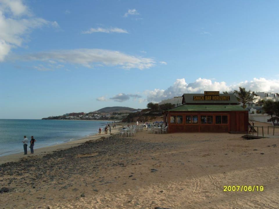 Hotel-Strand Aussicht rechts vom Hotel SBH Fuerteventura Playa