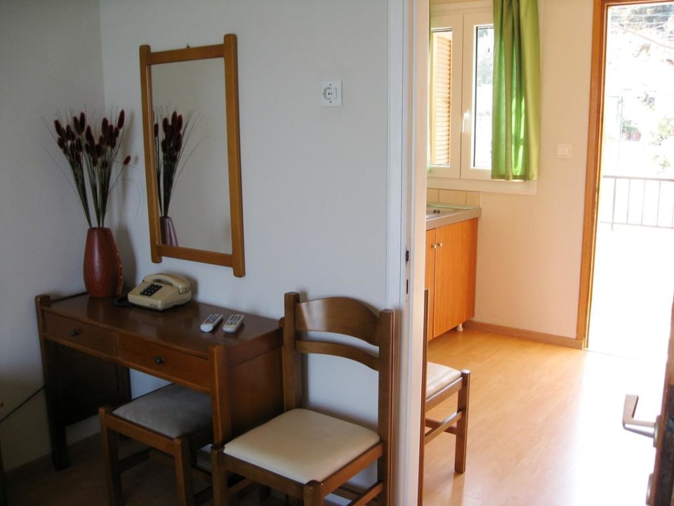 Blick ins Zimmer Hotel Akti