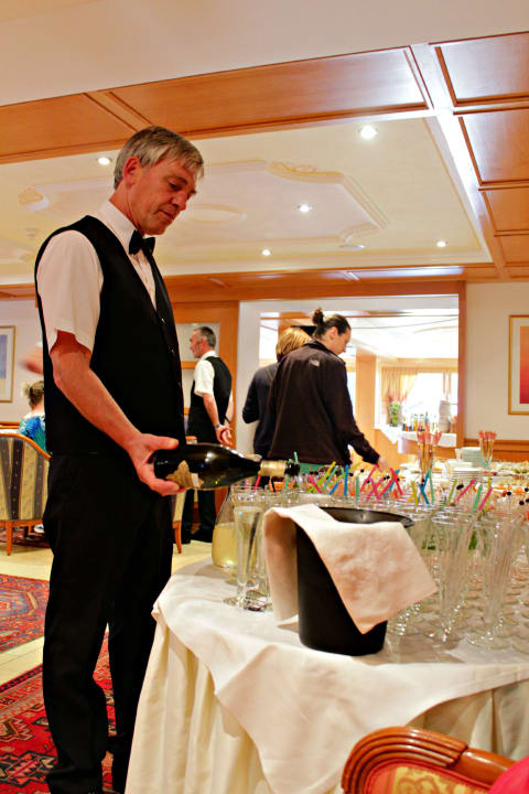 Aperitivo del mercoledì sera  Hotel Brötz