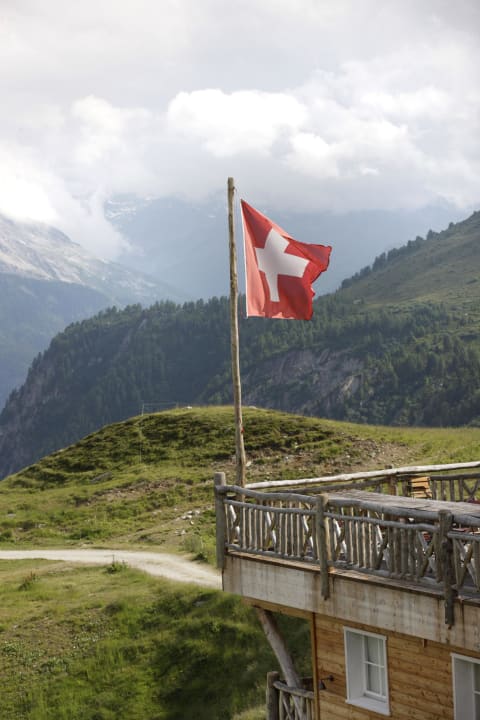 Berghotel auf 2000müM in den Schweizer Alpen Berghotel Hamilton Lodge