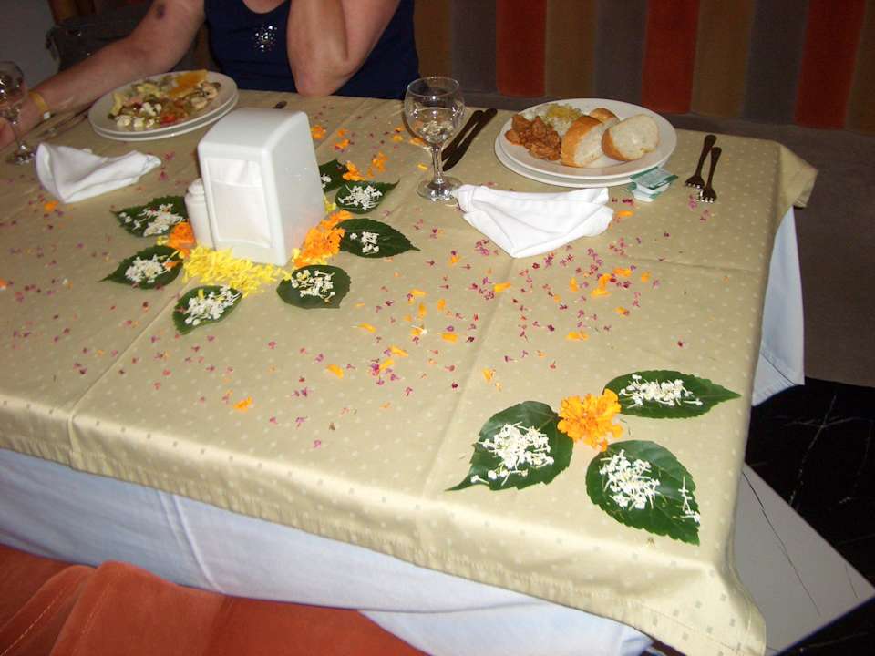 Geschmückter Tisch Hotel Royal Garden Beach
