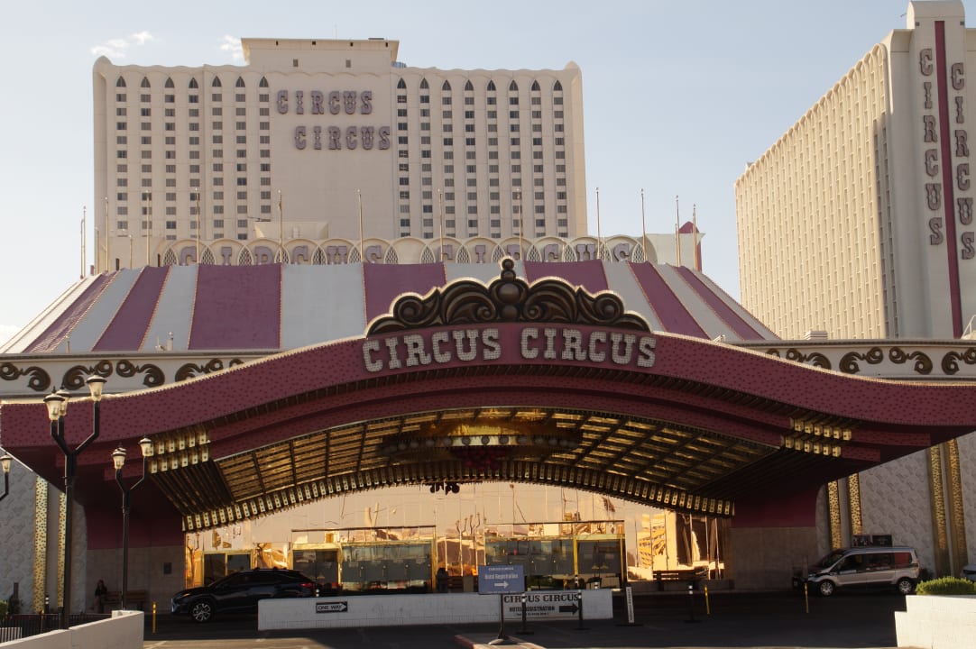 Außenansicht Hotel Circus Circus