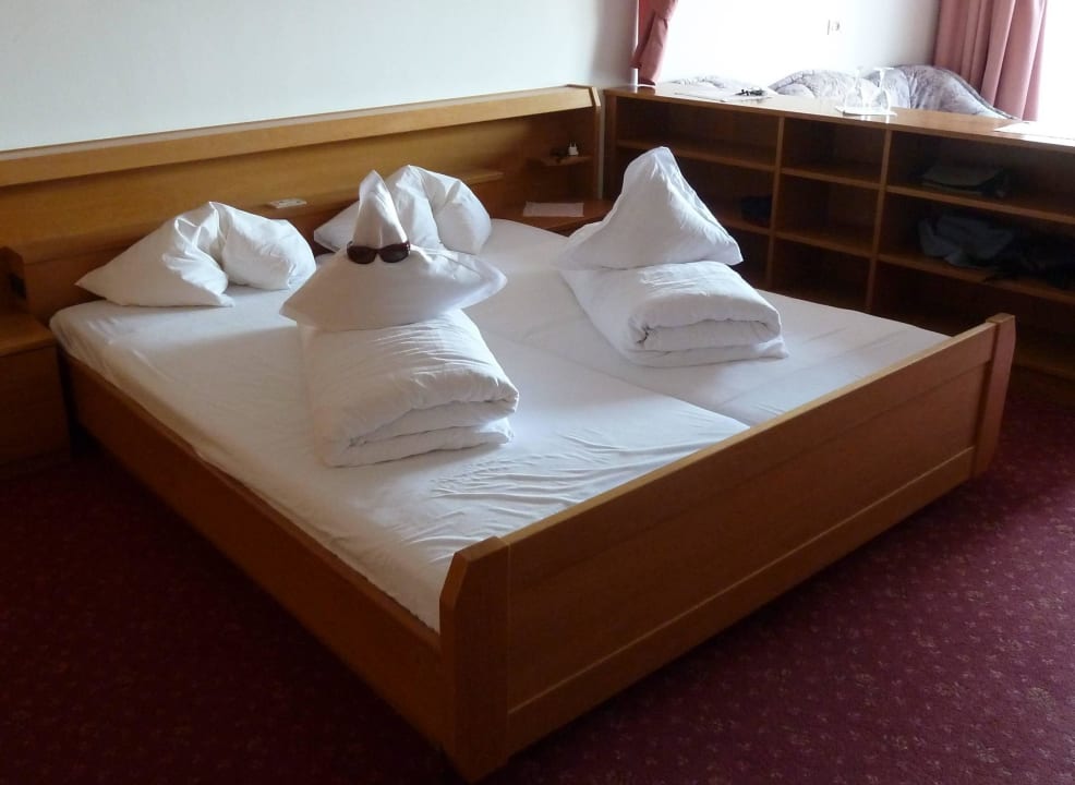 Tolle Bettendeko täglich neu Alpenpalais Kröll