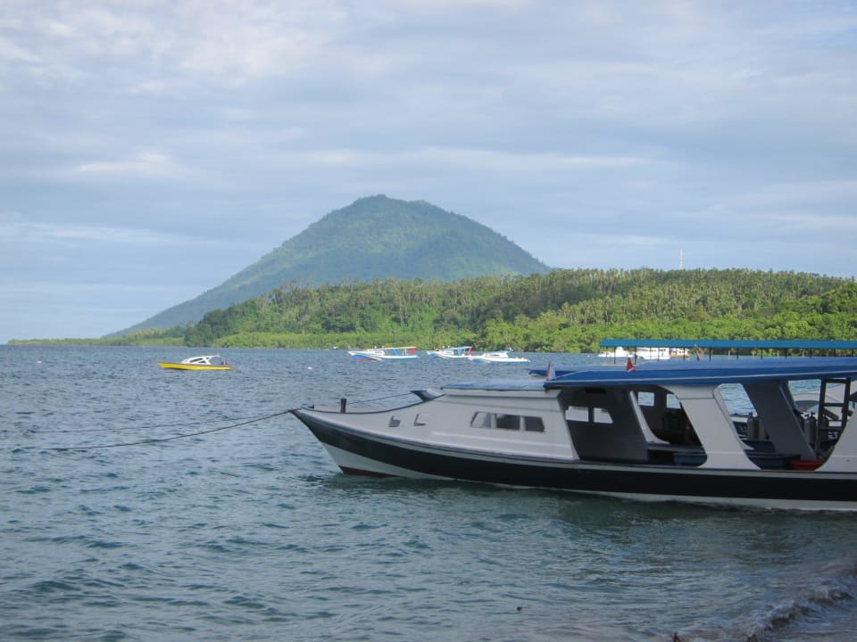 Manado Tua Link Hotel Singapore