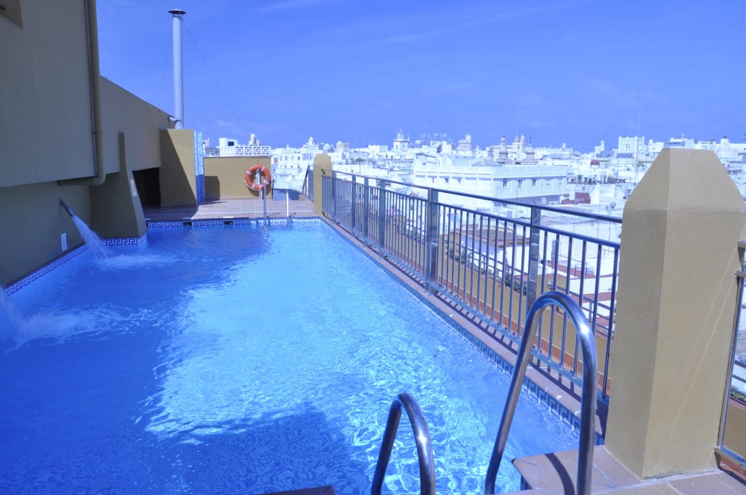 Pool Senator Cádiz Hotel