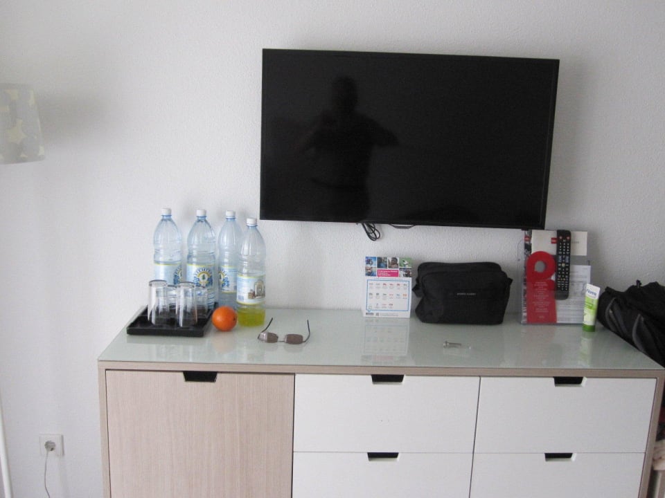 TV /Schrank mit Kühlschrank Hotel Riu Gran Canaria