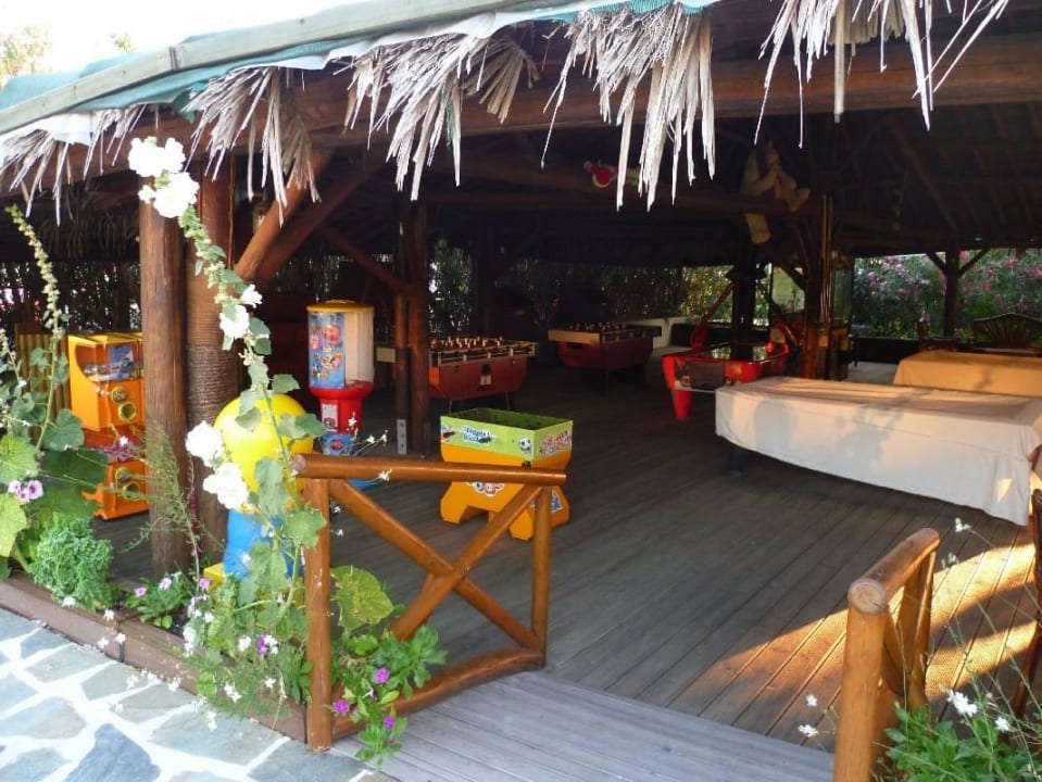 Spielhalle in der Safaribar Hotel Kalithea Horizon Royal