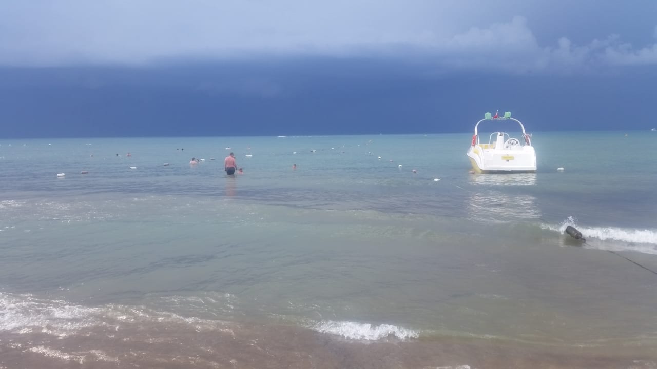 Strand Well Palace Side